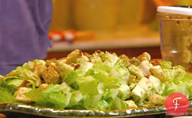 Corações de Romaine com Croutons e vinagrete de mostarda Grossa