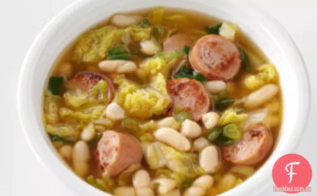 Canellini Saudável E Sopa De Salsicha