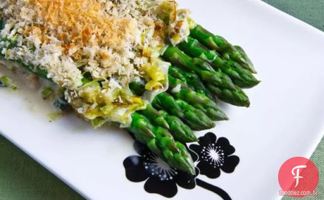 Espargos Em Molho Gorgonzola