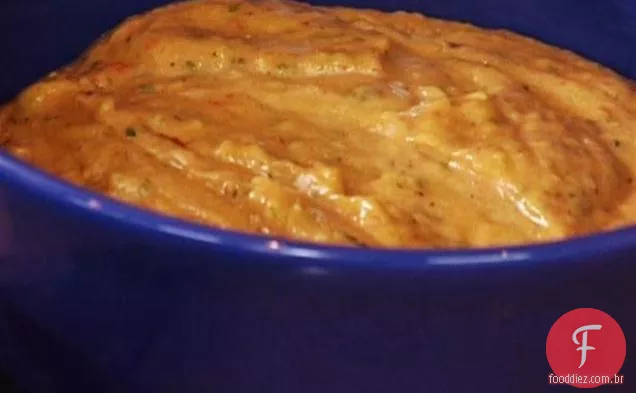 Molho de berinjela esfumaçado com tortilhas de cominho assadas