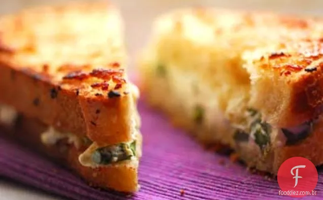 Sanduíche De Espargos E Cream Cheese