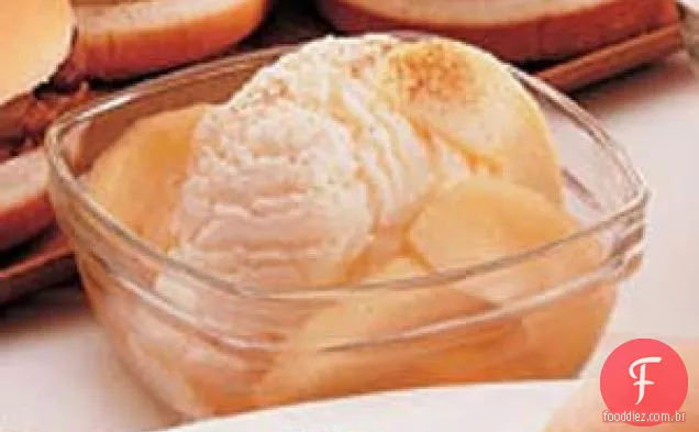 Sundaes De Maçã Quente