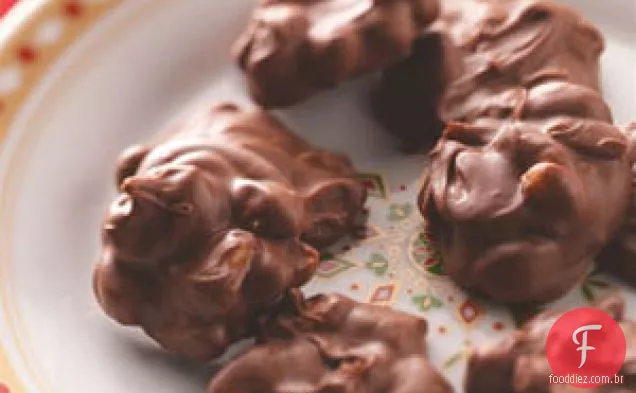 Clusters De Amendoim Ricos
