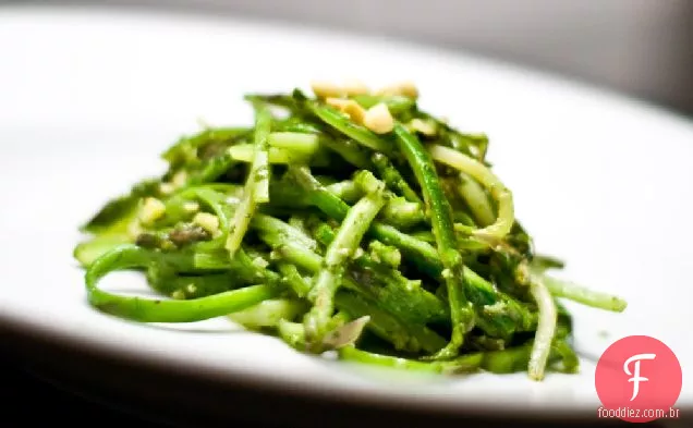 Aspargos Linguine Com Pesto De Hortelã