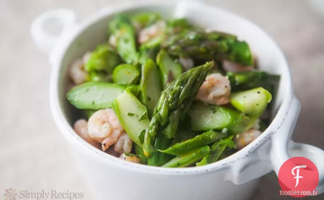 Salada De Espargos Com Camarão