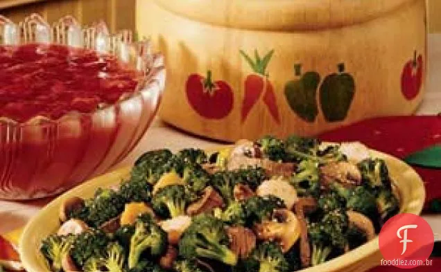Salada de carne e brócolos