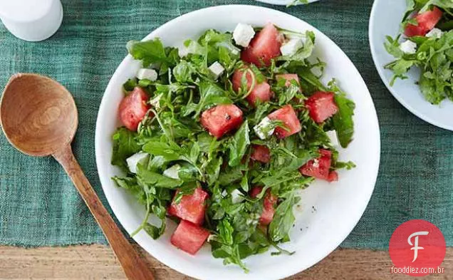 Salada de rúcula, melancia e queijo Feta