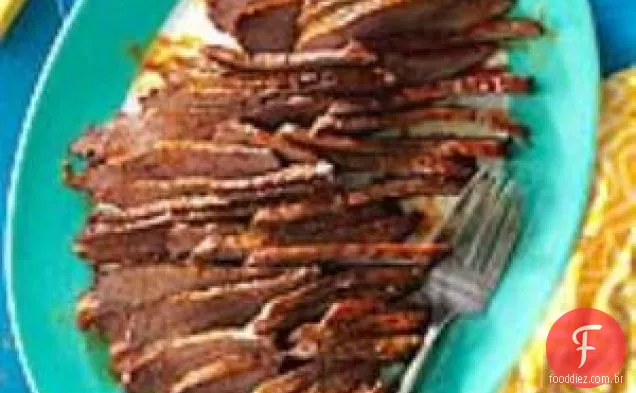 Peito de carne com molho de Esfregão