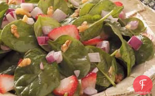 Salada De Espinafre Com Bacon E Morango
