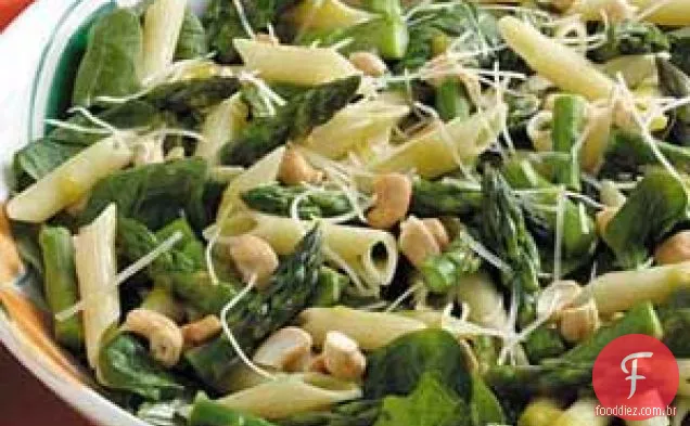 Salada Quente De Espargos E Espinafres
