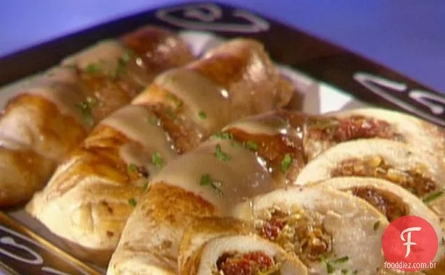 Peito de frango recheado com alcachofra e tomate seco