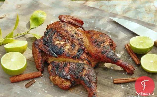 Frango com gengibre fumado com cardamomo, cravo e canela