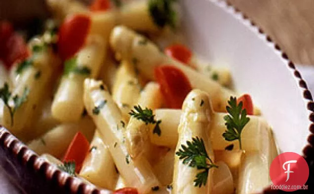 Ragu De Espargos Com Tomate Cereja E Cerefólio Beurre Blanc
