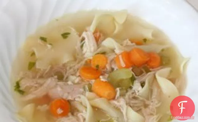 Sopa Impressionante Do Macarronete Da Galinha