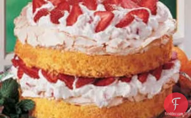 Bolo De Merengue De Morango