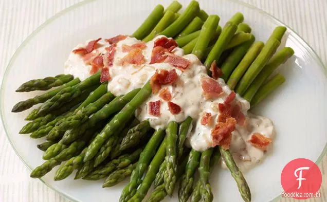 Espargos e Bacon com molho Onion Ranch