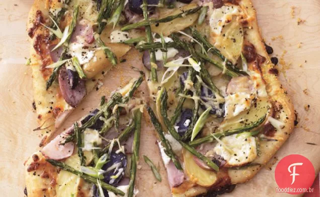 Espargos, Batata Frita E Pizza De Queijo De Cabra