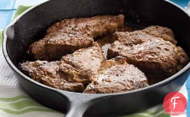 Bife De Lombo Com Batatas Assadas E Aspargos