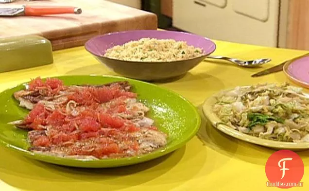 Peixe cítrico de João, Couve lombarda e cuscuz com ervilhas e cebolinha