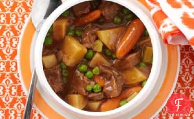 Ensopado De Legumes De Carne De Fogão Lento