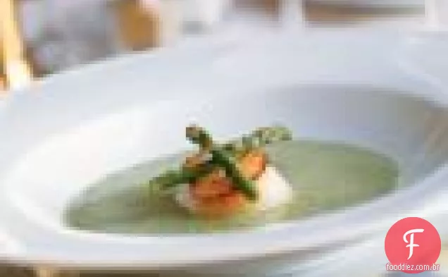 Sopa Cremosa De Espargos Com Vieiras Grelhadas