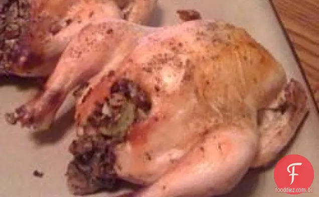 Galinhas De Caça Da Cornualha Assadas