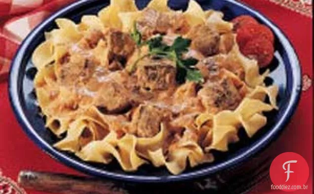 Carne de bovino e Noodles tenros