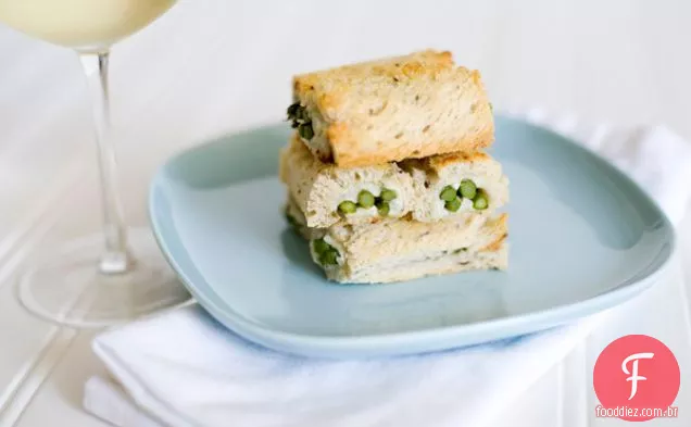 Queijo Azul E Rolos De Aspargos
