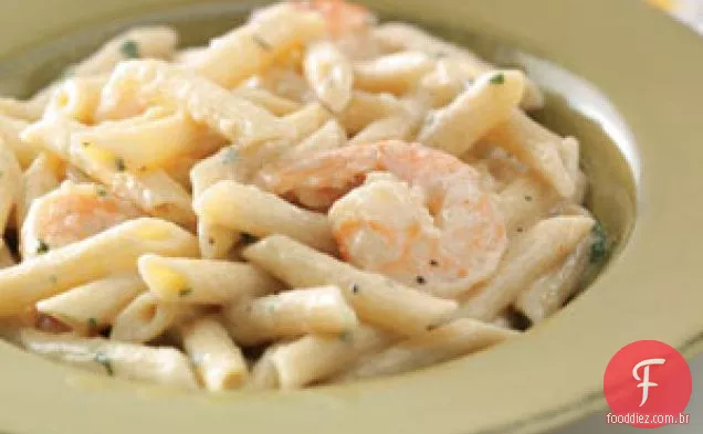 Camarão Penne com molho de alho para dois