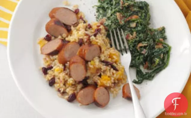 Enchidos de frango grelhado com arroz de colheita