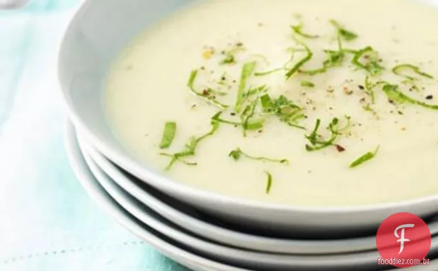 Sopa De Aipo-Rábano E Pêra