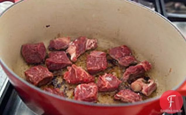 Ensopado De Carne E Cevada Com Cogumelos