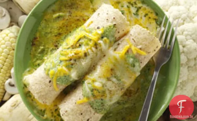 Enchiladas de queijo com molho verde