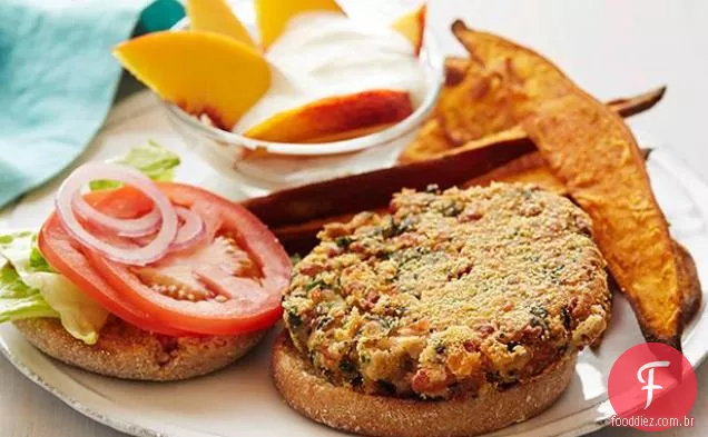 Hambúrgueres de feijão-couve com fatias de Batata-Doce