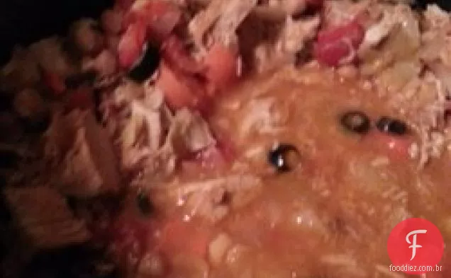 Tagine marroquino com azeitonas e corações de alcachofra
