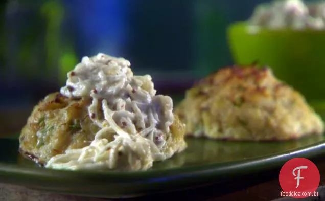 Crabcakes simples de Sunny com Remoulade de raiz de aipo