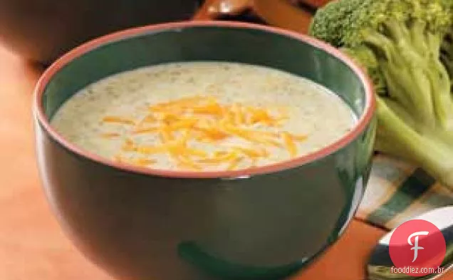 Sopa de queijo de brócolos para 2