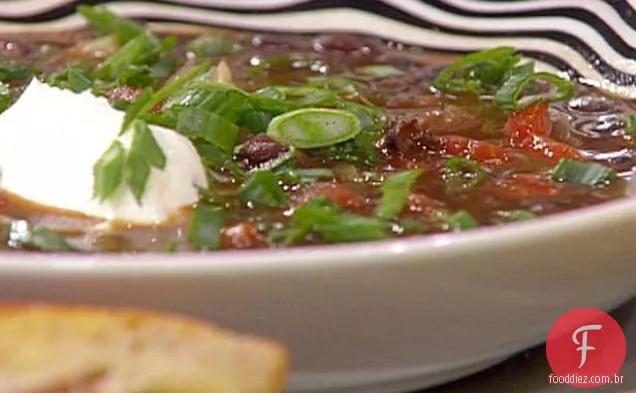 Stoup de feijão preto e sanduíches do sudoeste de Monte Cristo