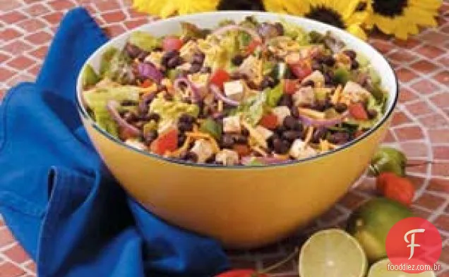 Salada De Frango Com Feijão Preto