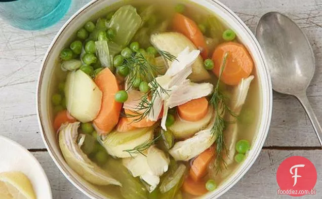 Sopa de frango e legumes para fogão lento
