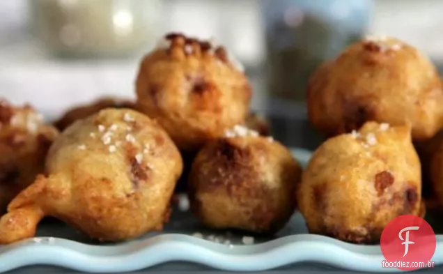 Massa de bolachas fritas com flor de sal