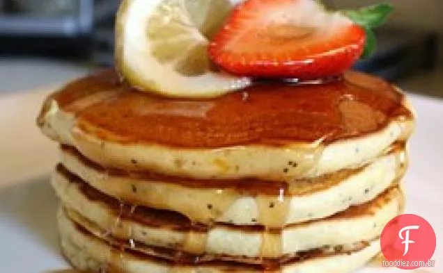 Panquecas De Sementes De Papoula De Limão De Domingo De Manhã