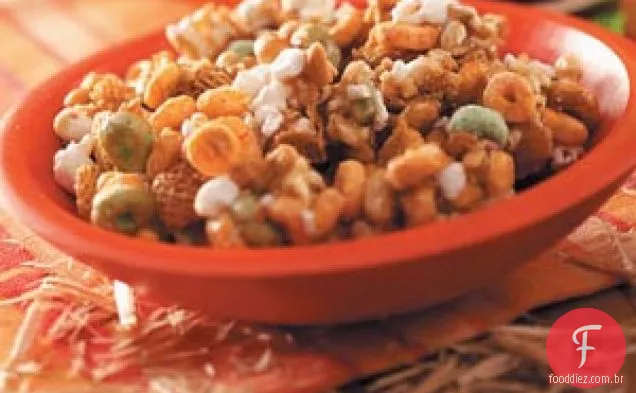 Caramel Apple Snack Mix