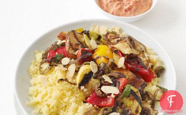 Legumes grelhados com molho de cuscuz e iogurte