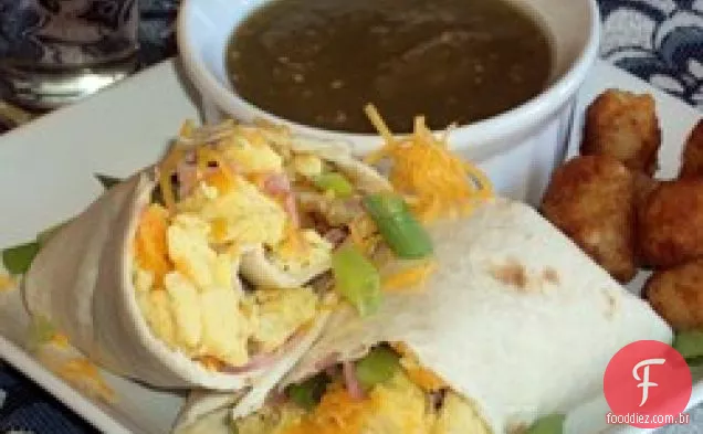 Tortilhas de pequeno-almoço com presunto e queijo