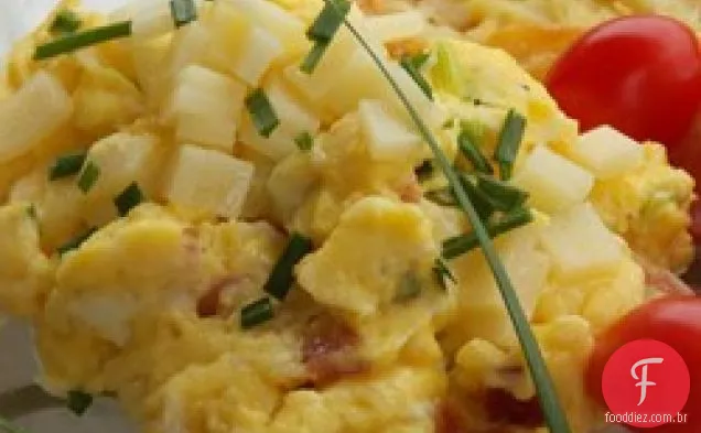 Alho verde e presunto ovos mexidos com queijo