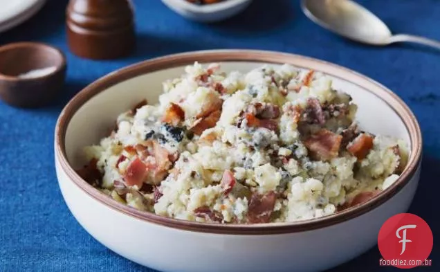 Puré de batata vermelho, branco e azul