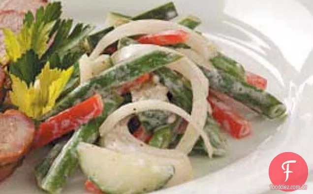 Salada de feijão verde com molho cremoso