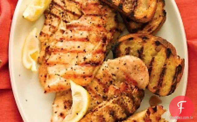 Frango Com Limão Grelhado Com Pão De Alho