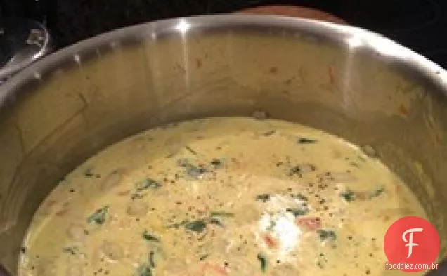 Sopa Cremosa De Nhoque De Frango